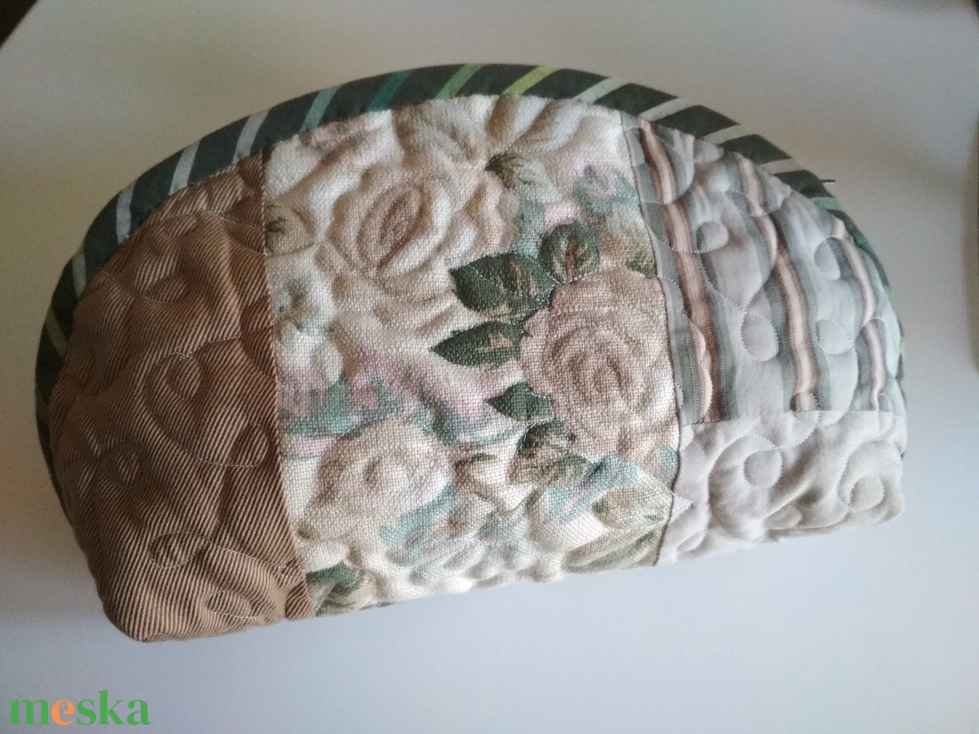 Nagy méretű,  rózsás neszesszer - táska & tok - neszesszer - Meska.hu