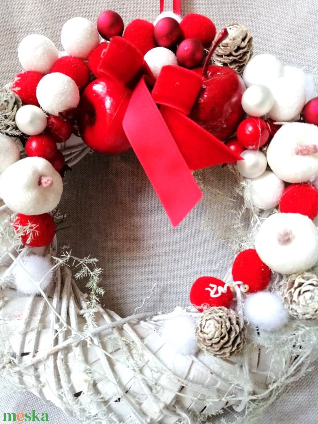 Piros fehér téli kopogtató - karácsony - karácsonyi lakásdekoráció - karácsonyi ajtódíszek - Meska.hu Piros fehér téli kopogtató - karácsony - karácsonyi lakásdekoráció - karácsonyi ajtódíszek - Meska.hu