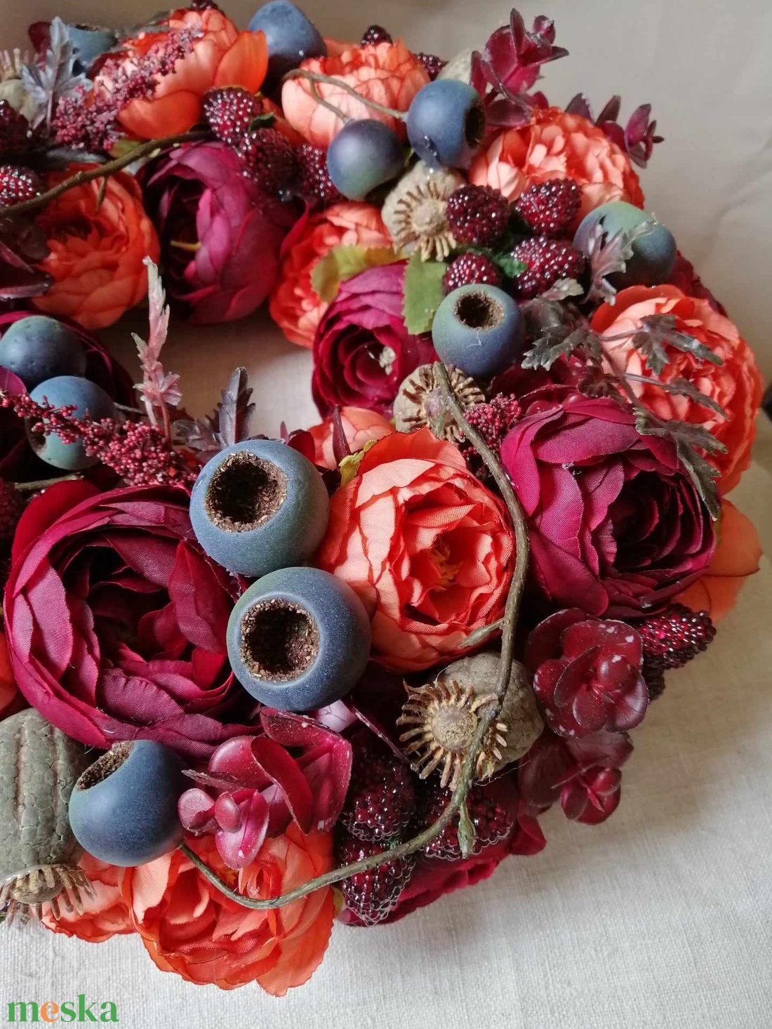 Selyemvirágokkal készült kopogtató őszi színekkel - otthon & életmód - dekoráció - ajtó- és ablak dekoráció - ajtódísz & kopogtató - Meska.hu