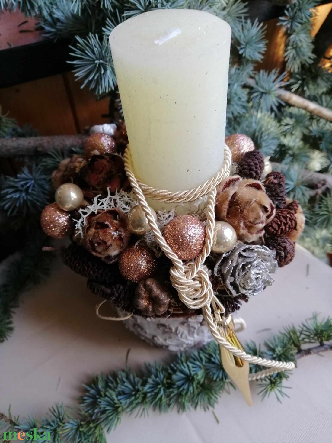 Karácsonyi asztaldísz barokk mintás kaspóban - karácsony - adventi díszek - adventi asztaldísz - Meska.hu