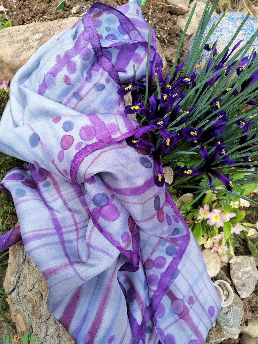 Kézi festésű valódi hernyóselyem sál szürke és lila árnyalatokkal színekkel - ruha & divat - sál, sapka, kendő - sál - Meska.hu