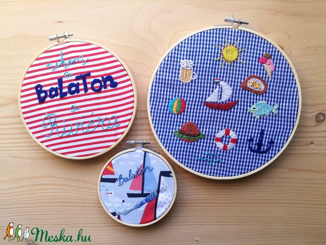 Retro balatoni emlékek, hímzett képtrió rámában - otthon & életmód - dekoráció - kép & falikép - Meska.hu Retro balatoni emlékek, hímzett képtrió rámában - otthon & életmód - dekoráció - kép & falikép - Meska.hu