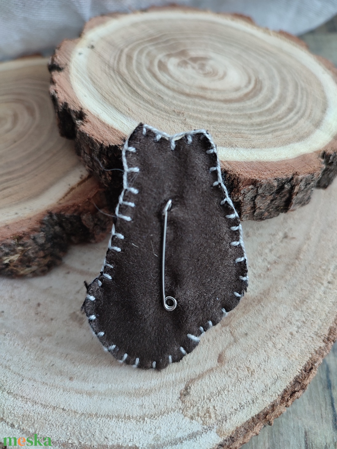 Kézzel hímzett cicás bross - ékszer - kitűző és bross - kitűző - Meska.hu Kézzel hímzett cicás bross - ékszer - kitűző és bross - kitűző - Meska.hu
