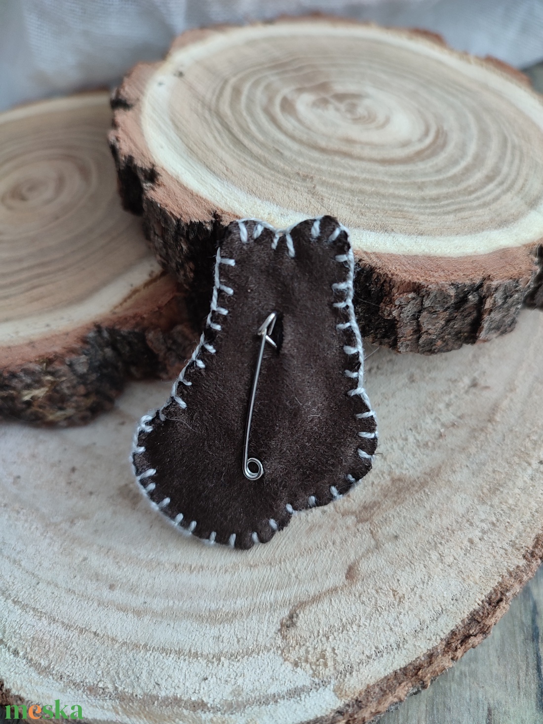 Kézzel hímzett cicás bross - ékszer - kitűző és bross - kitűző - Meska.hu Kézzel hímzett cicás bross - ékszer - kitűző és bross - kitűző - Meska.hu