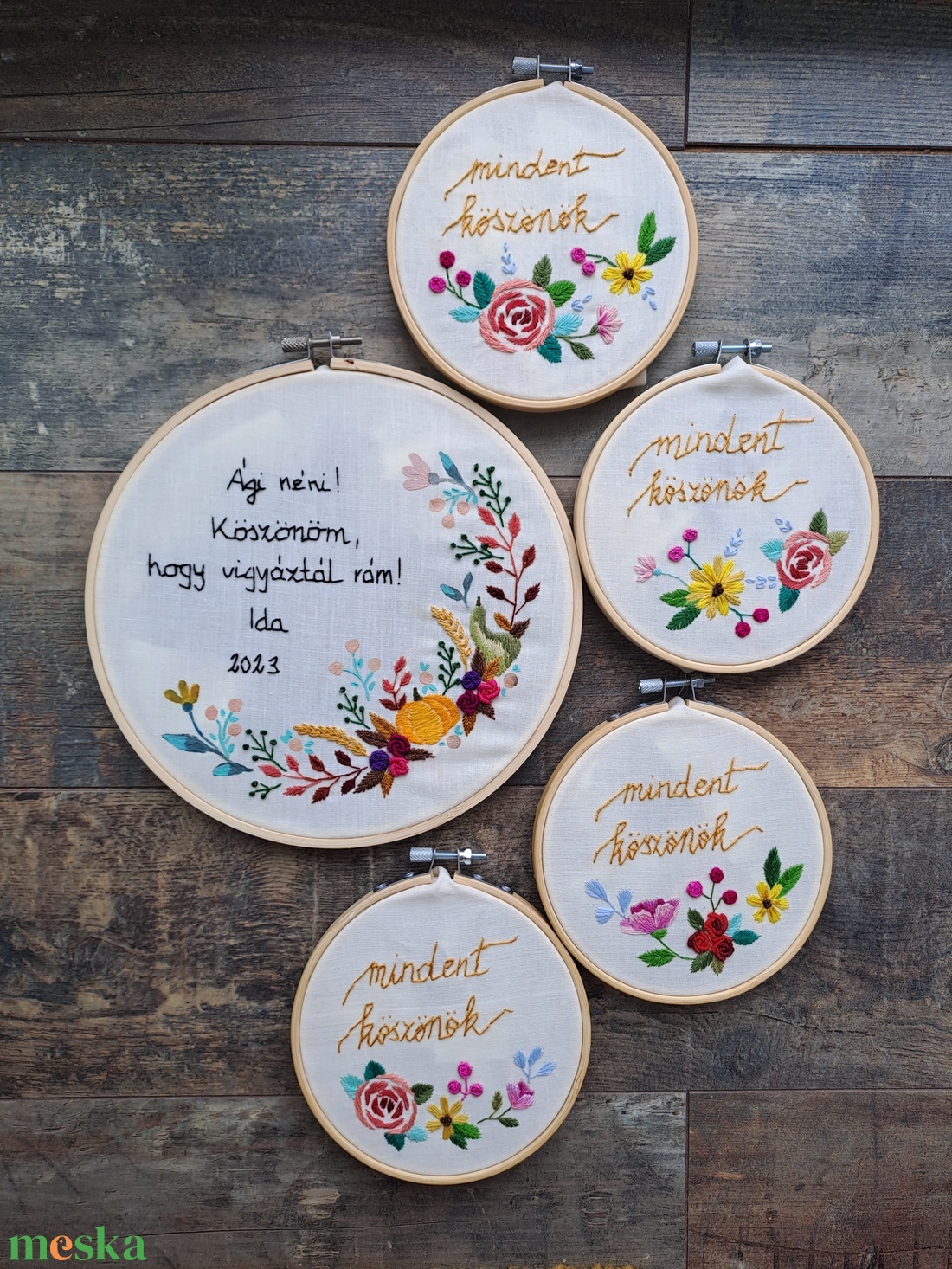 Egyedi megrendelésre készült hímzett szett - esküvő - emlék & ajándék - szülőköszöntő ajándék - Meska.hu