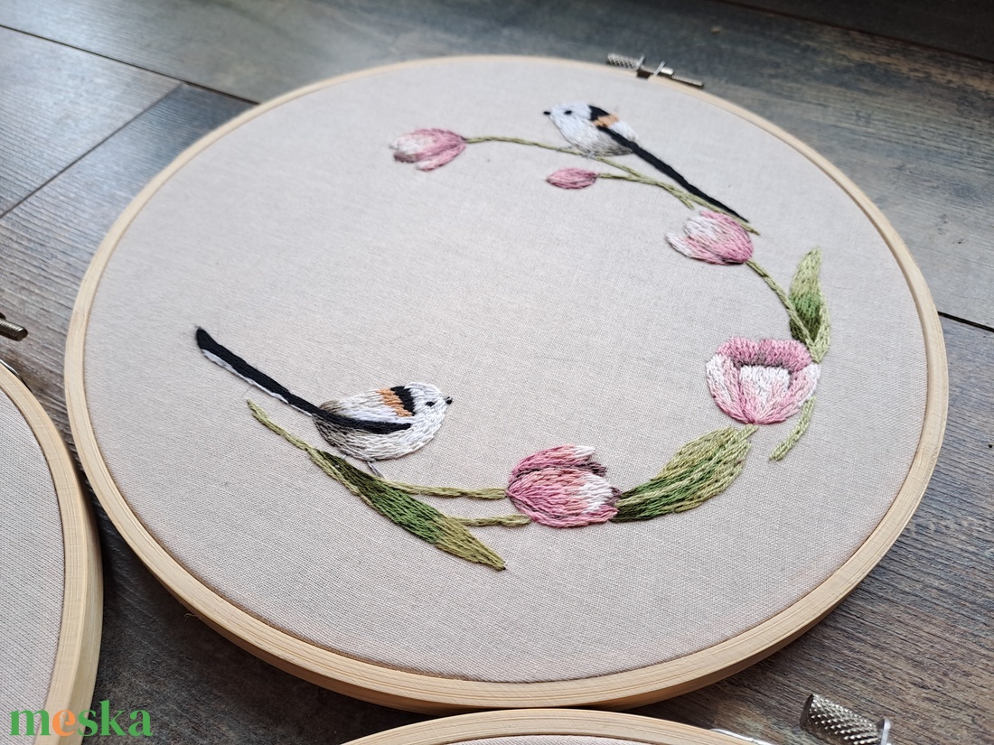 Kézi hímzés, választható szöveggel - esküvő - emlék & ajándék - szülőköszöntő ajándék - Meska.hu