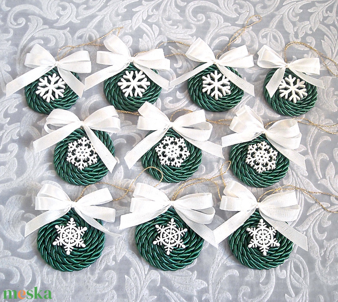 10db karácsonyfadísz dobozzal 109 - karácsony - karácsonyi lakásdekoráció - karácsonyfadíszek - Meska.hu