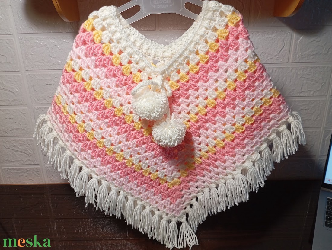 Tavaszi poncsó pici lányoknak - baba - mama - babaruházat - Meska.hu