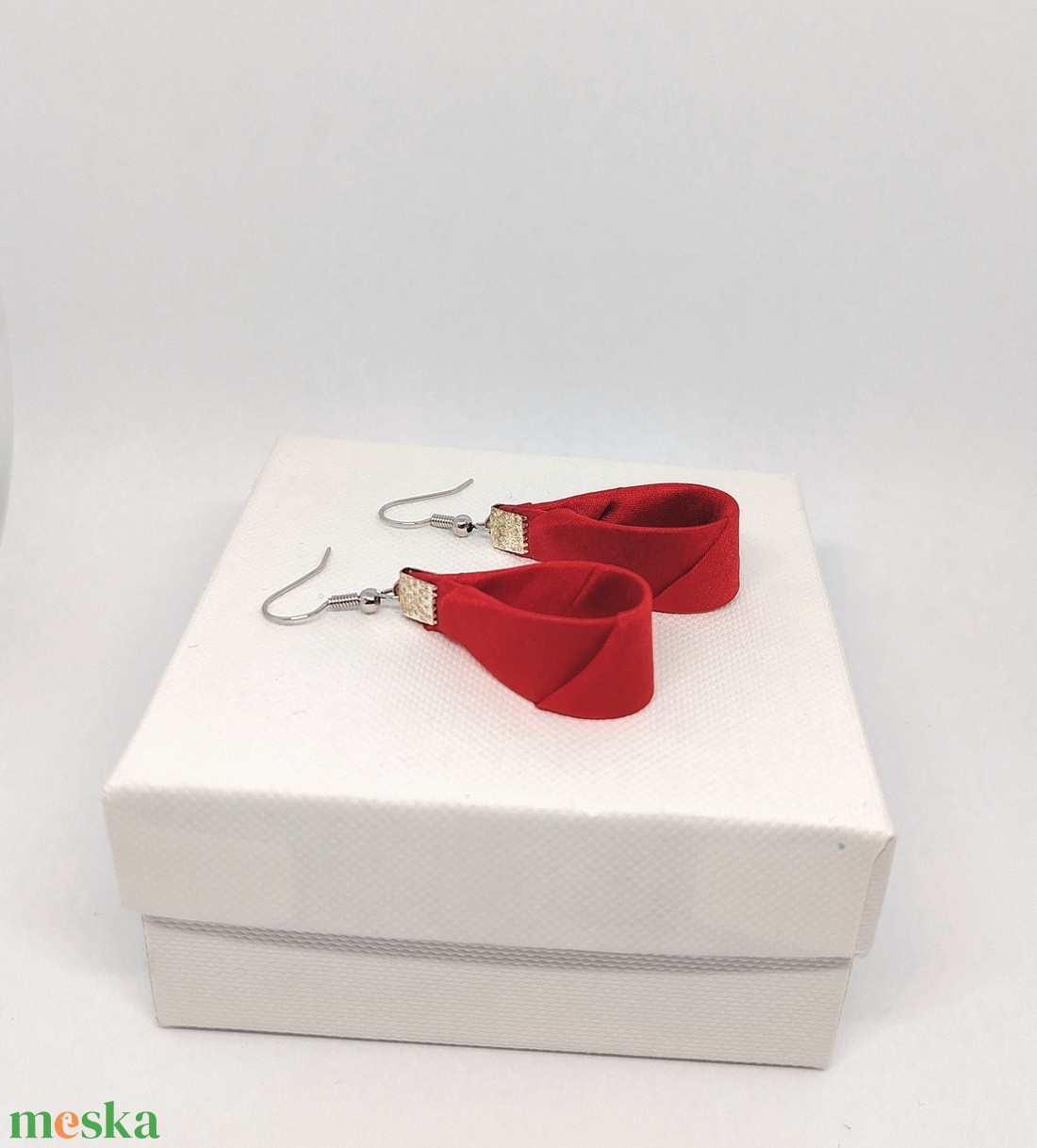 Kis Csepp selyemfüli - Piros  - ékszer - fülbevaló - lógó csepp fülbevaló - Meska.hu