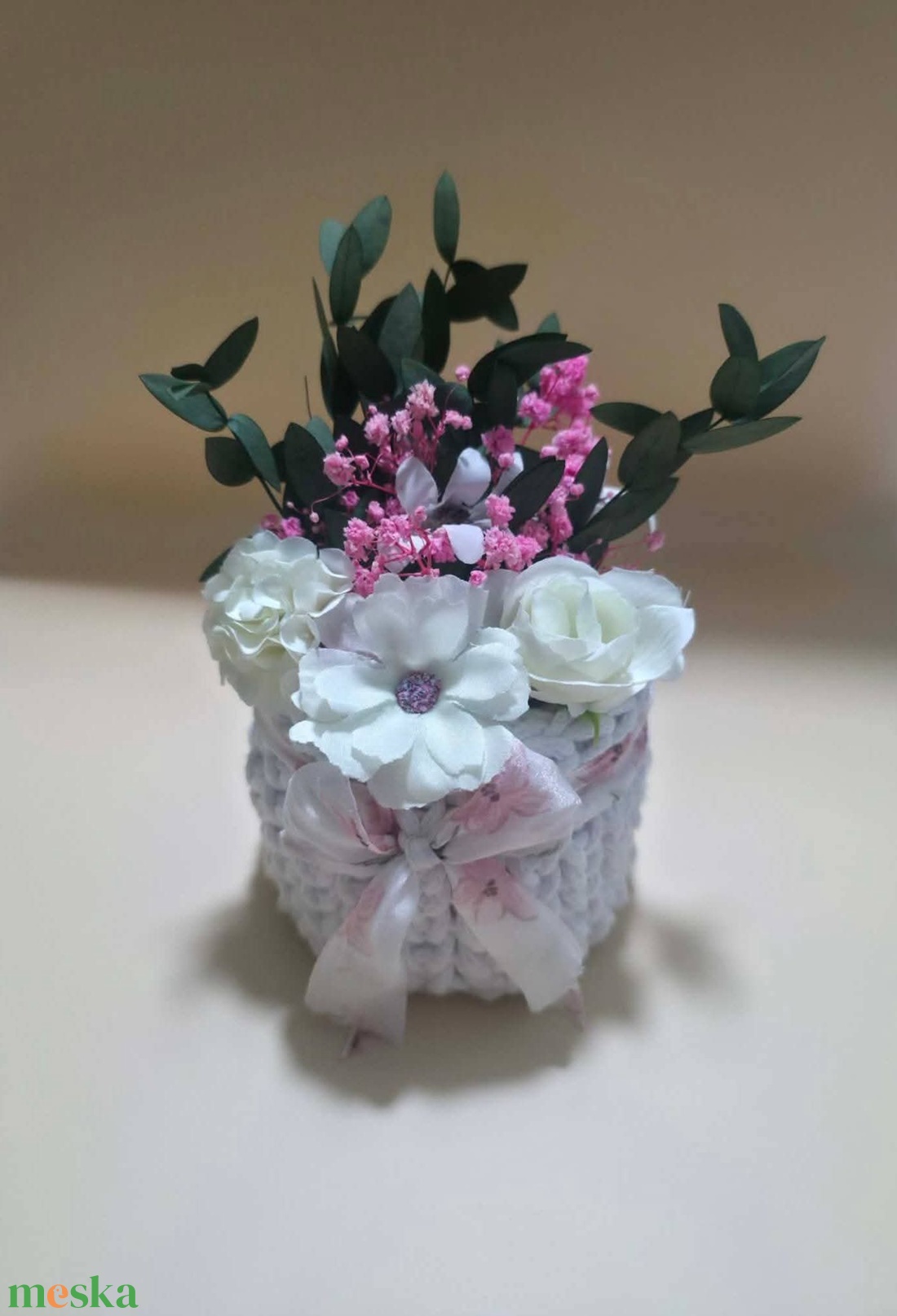 Horgolt kosár dekoráció  - otthon & életmód - dekoráció - asztal és polc dekoráció - könyvtámasz - Meska.hu