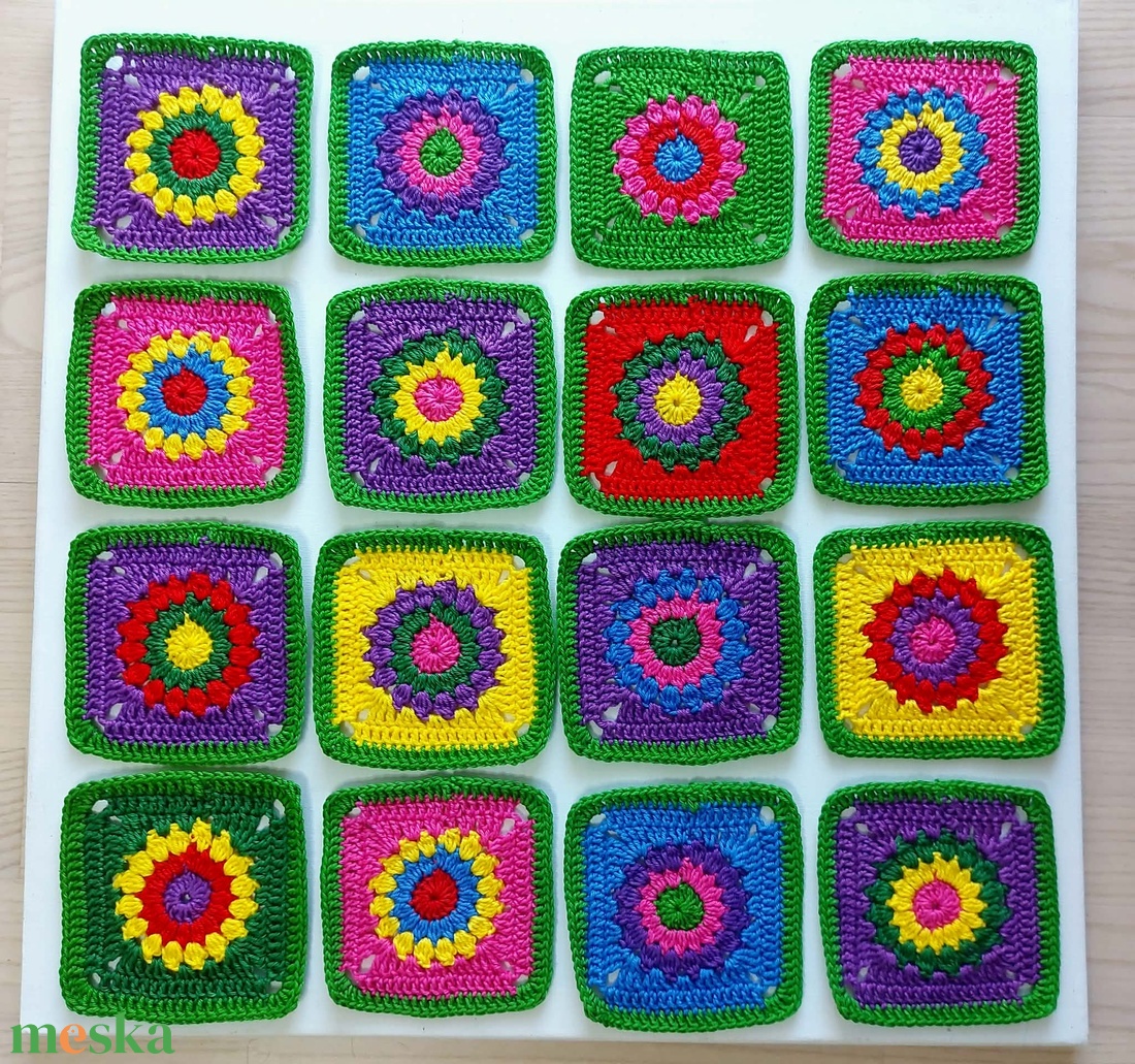 Horgolt színes négyzetek kreatív projektekhez - kellékek & szerszámok - dekorációs kellékek - egyéb kellékek - Meska.hu