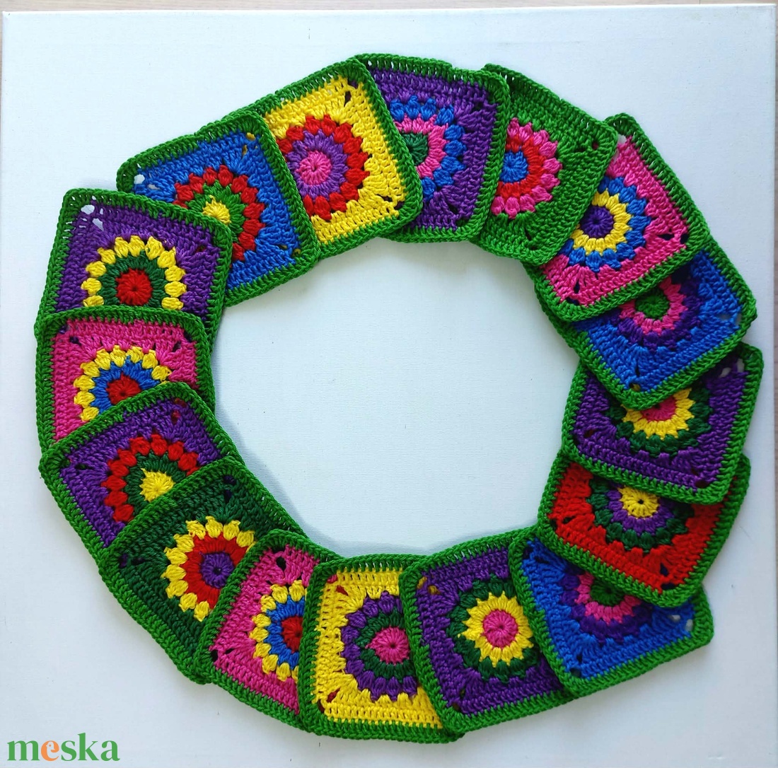 Horgolt színes négyzetek kreatív projektekhez - kellékek & szerszámok - dekorációs kellékek - egyéb kellékek - Meska.hu