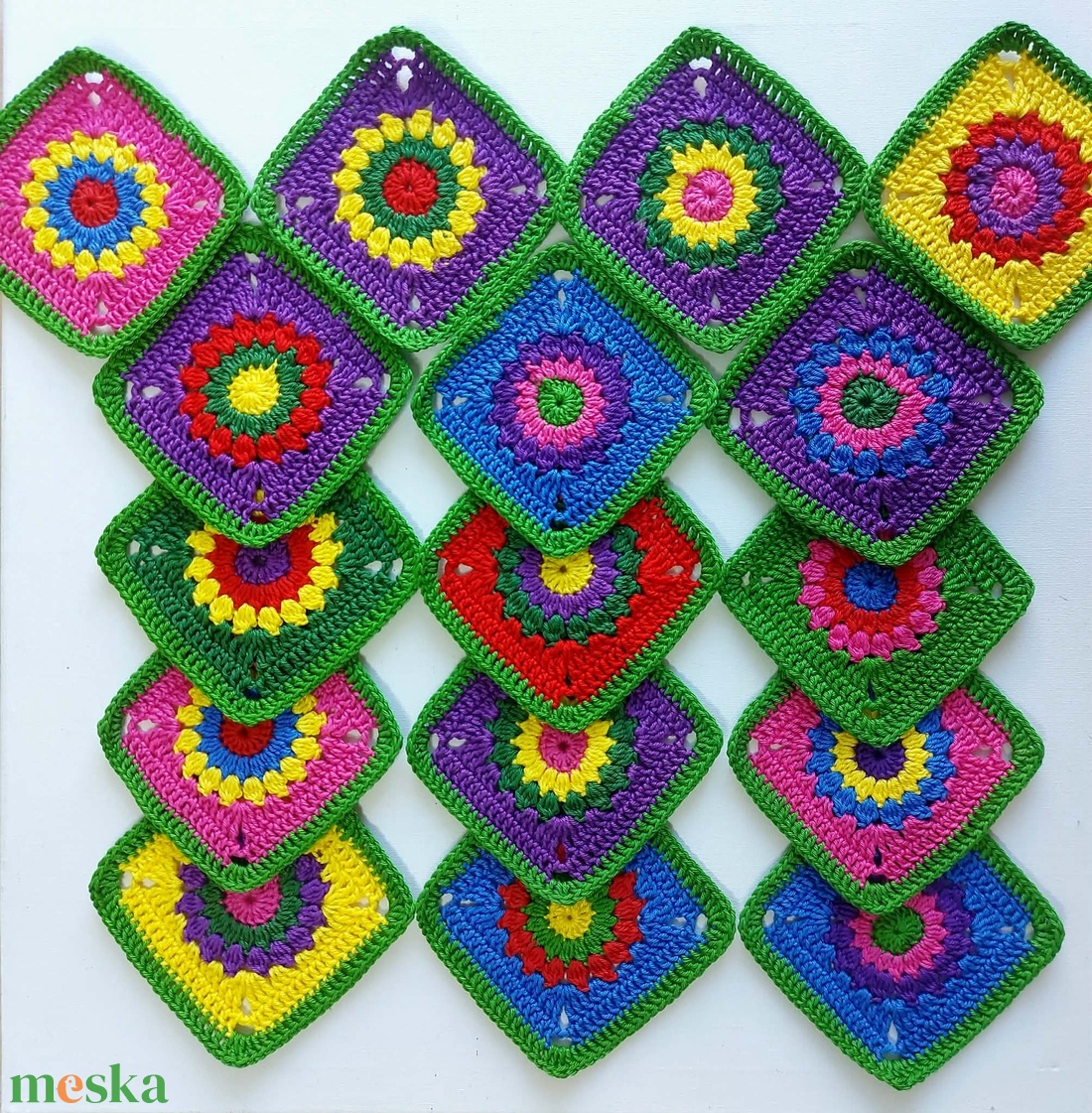 Horgolt színes négyzetek kreatív projektekhez - kellékek & szerszámok - dekorációs kellékek - egyéb kellékek - Meska.hu