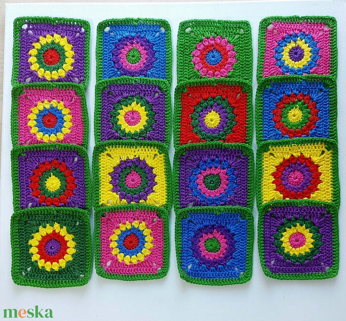 Horgolt színes négyzetek kreatív projektekhez - kellékek & szerszámok - dekorációs kellékek - egyéb kellékek - Meska.hu