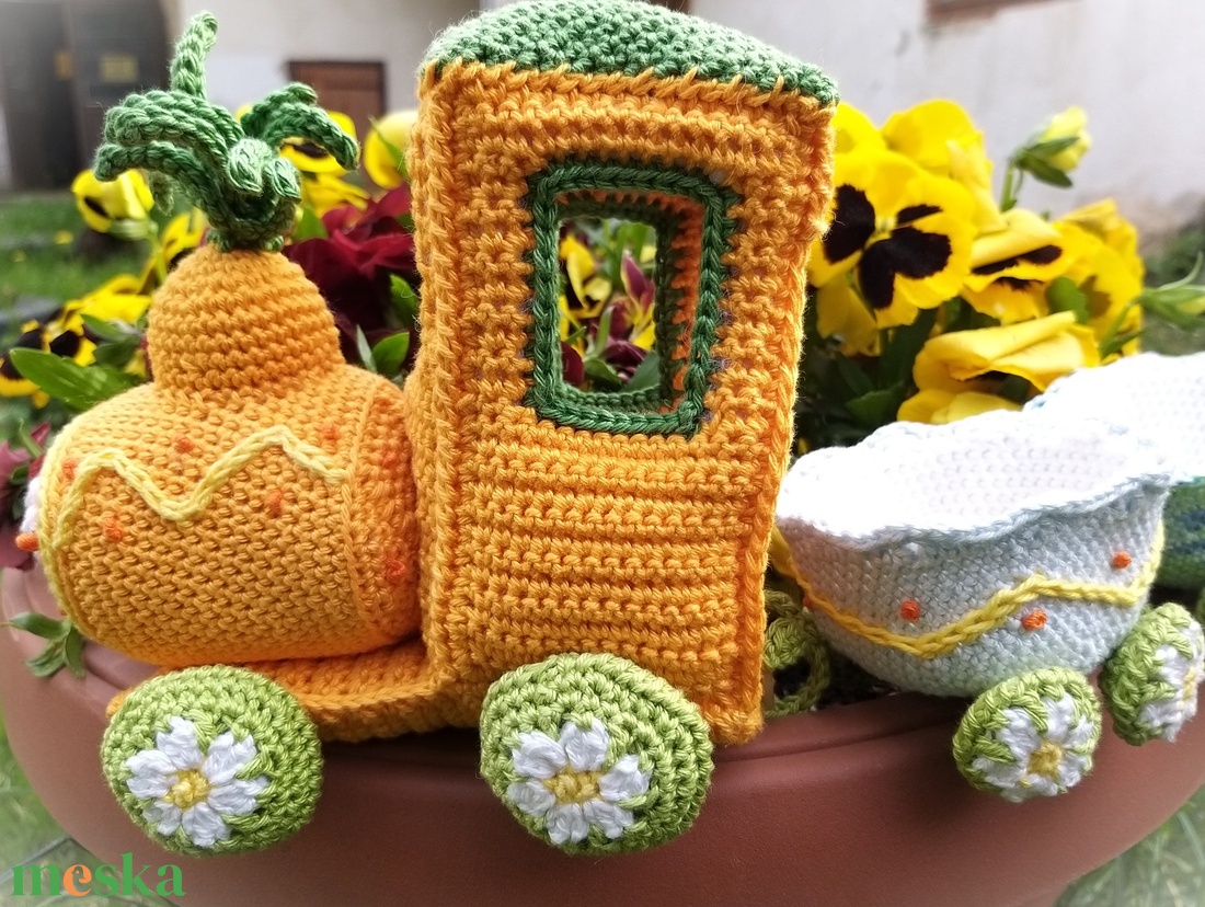 Tavaszi expressz (horgolt vonat) - játék & sport - plüssállat & játékfigura - plüss autó & motor - Meska.hu