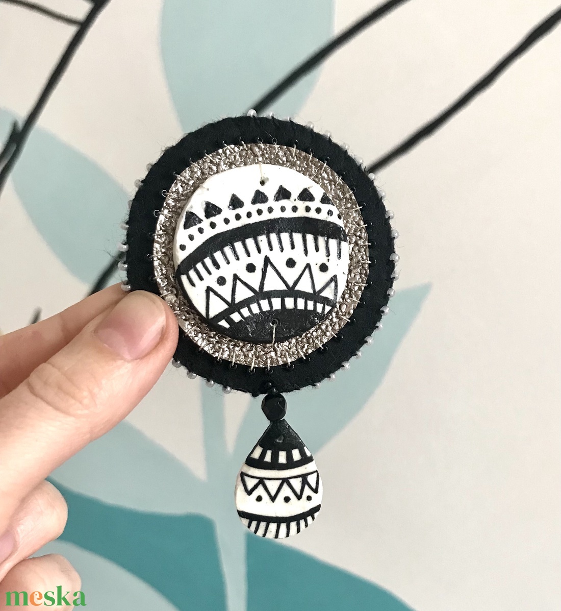 Dekoratív kitűző - ékszer - kitűző és bross - kitűző - Meska.hu Dekoratív kitűző - ékszer - kitűző és bross - kitűző - Meska.hu