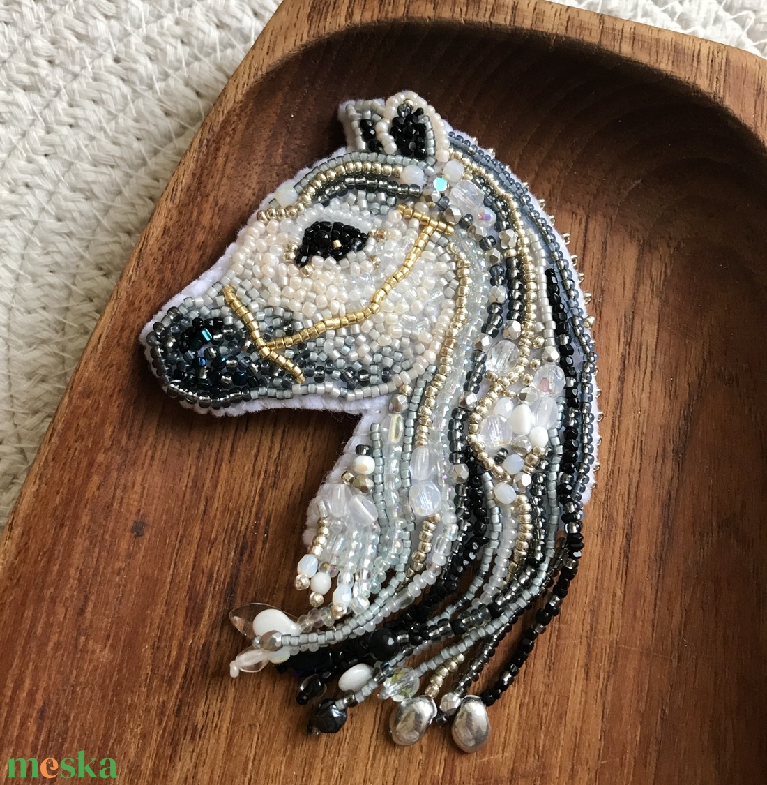 Lovas kitűző-foglalt - ékszer - kitűző és bross - kitűző - Meska.hu Lovas kitűző-foglalt - ékszer - kitűző és bross - kitűző - Meska.hu