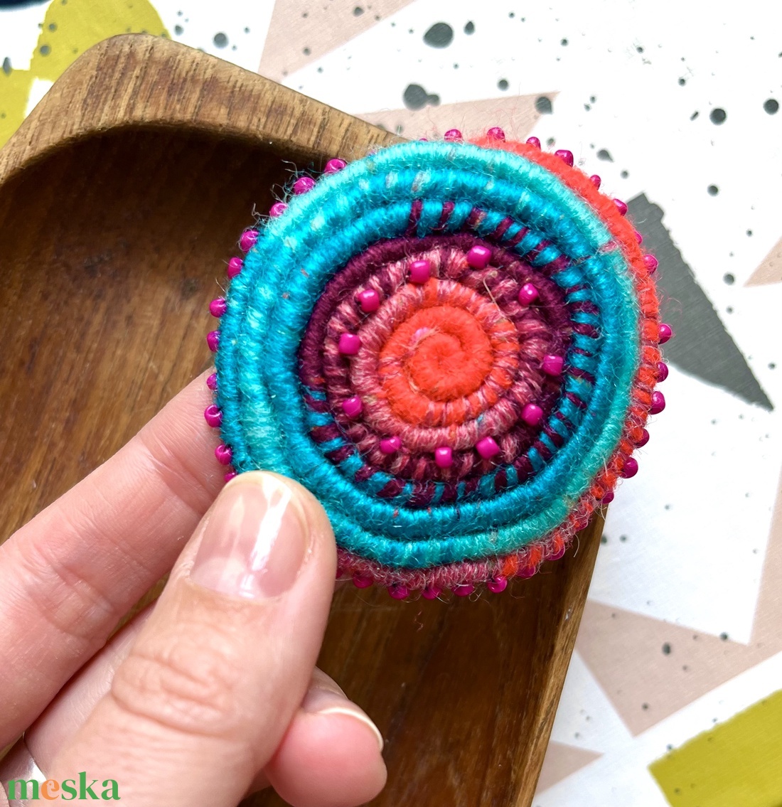 Spirál kitűző - ékszer - kitűző és bross - kitűző - Meska.hu Spirál kitűző - ékszer - kitűző és bross - kitűző - Meska.hu