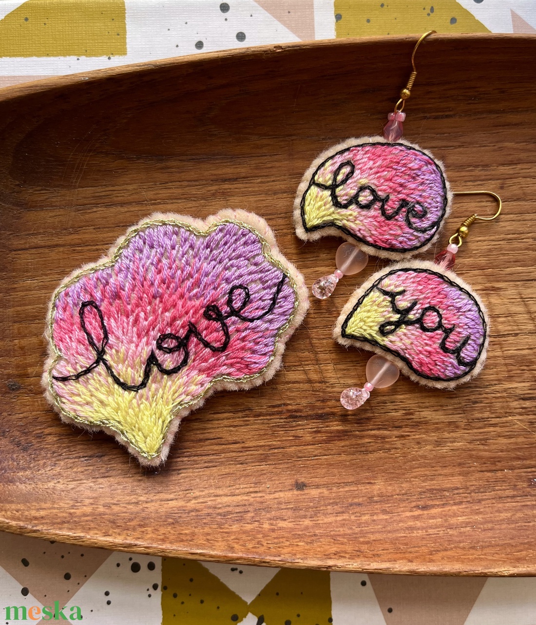 Love you kitűző - esküvő - kiegészítők - kitűző - Meska.hu