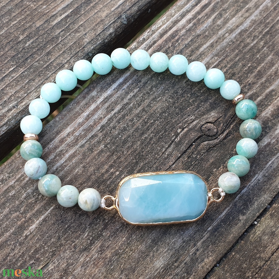 Amazonit karkötő medállal - ékszer - karkötő - gyöngyös karkötő - Meska.hu