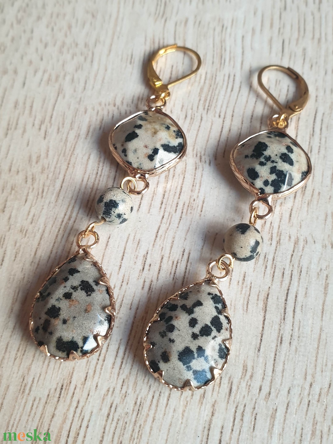 Dalmata járpis fülbevaló - ékszer - fülbevaló - lógó fülbevaló - Meska.hu Dalmata járpis fülbevaló - ékszer - fülbevaló - lógó fülbevaló - Meska.hu