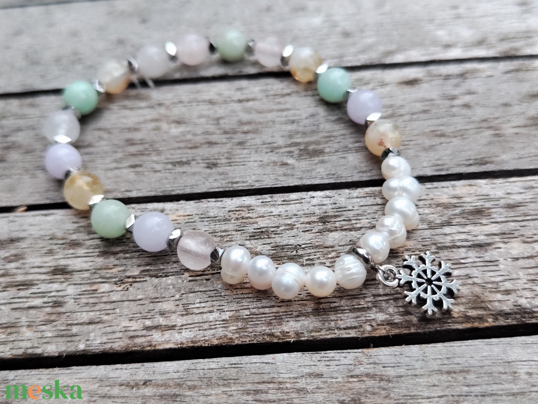 Karácsonyi ásványgyöngy karkötő  - ékszer - karkötő - gyöngyös karkötő - Meska.hu