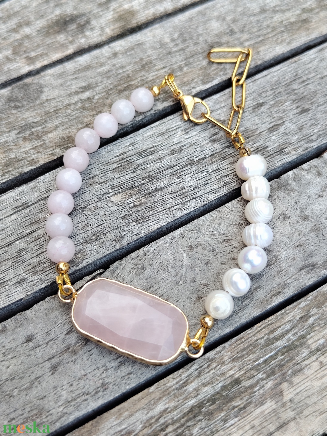 Ásványgyöngy karkötő tenyésztett gyönggyel - ékszer - karkötő - gyöngyös karkötő - Meska.hu