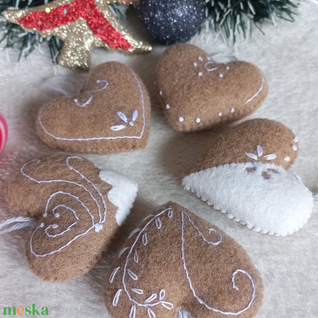 Karácsonyi dísz szett gyapjúfilcből - karácsony - karácsonyi lakásdekoráció - karácsonyfadíszek - Meska.hu Karácsonyi dísz szett gyapjúfilcből - karácsony - karácsonyi lakásdekoráció - karácsonyfadíszek - Meska.hu