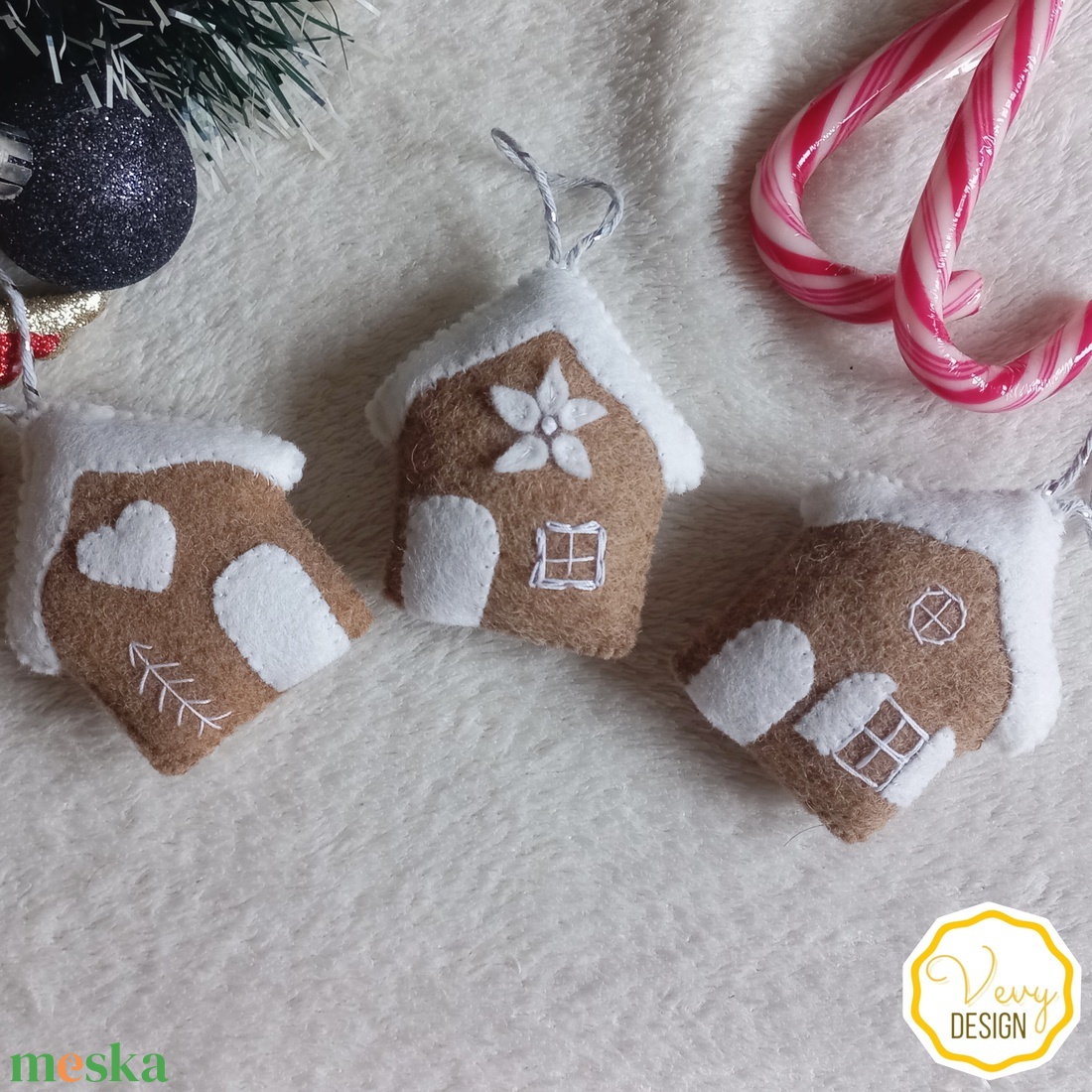 Karácsonyi dísz szett gyapjúfilcből - karácsony - karácsonyi lakásdekoráció - karácsonyfadíszek - Meska.hu Karácsonyi dísz szett gyapjúfilcből - karácsony - karácsonyi lakásdekoráció - karácsonyfadíszek - Meska.hu