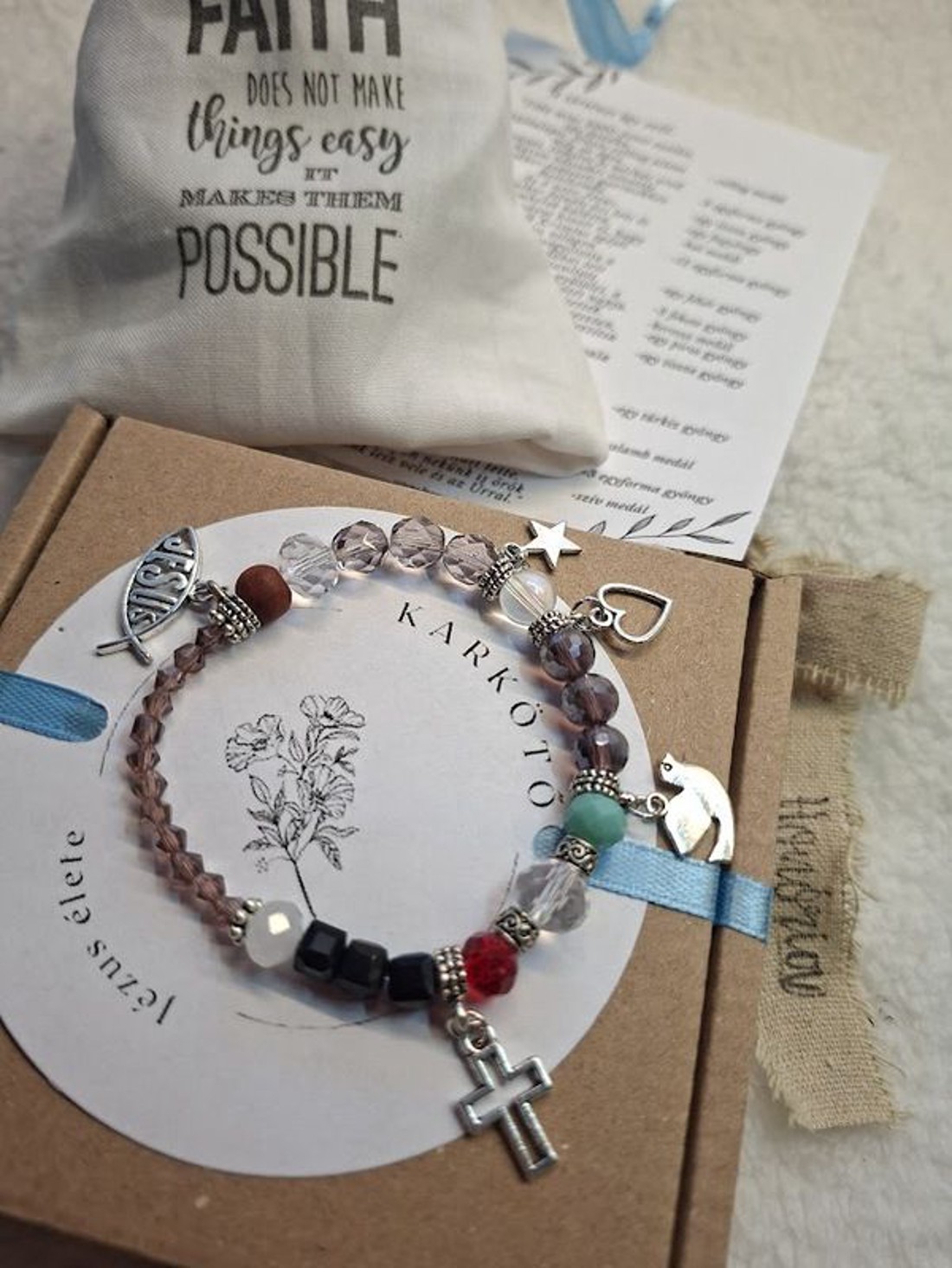 Jézus élete - keresztény történet karkötő-barna-107 - ékszer - karkötő - bogyós karkötő - Meska.hu