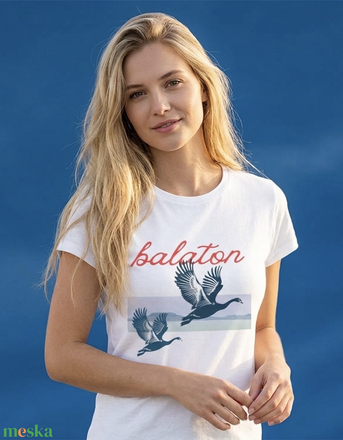 Balaton látkép hattyúkkal fehér pamut póló - ruha & divat - női ruha - póló, felső - Meska.hu