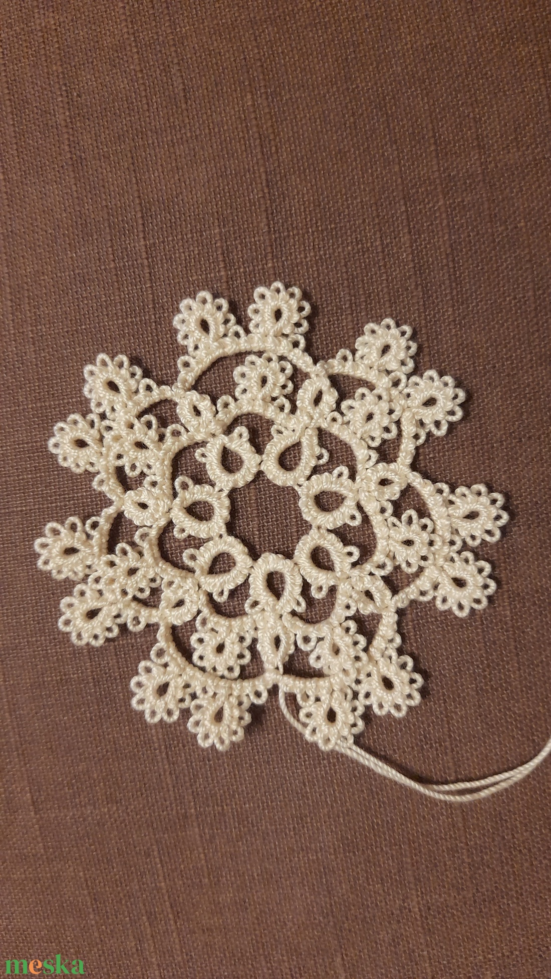 Momo frivolitás/hajós csipke lógó karácsonyfadísz - karácsony - karácsonyi lakásdekoráció - karácsonyfadíszek - Meska.hu