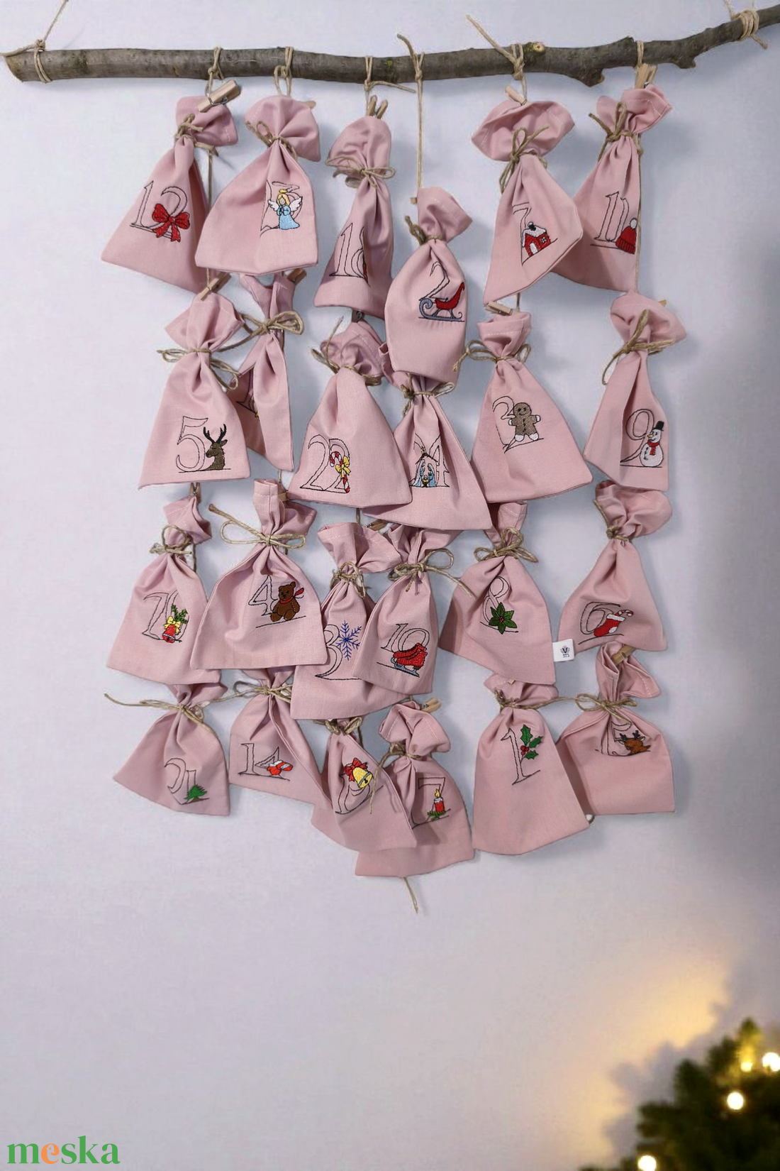 Kézműves adventi kalendárium, hímzett zsákok  - karácsony - adventi díszek - adventi naptár - Meska.hu