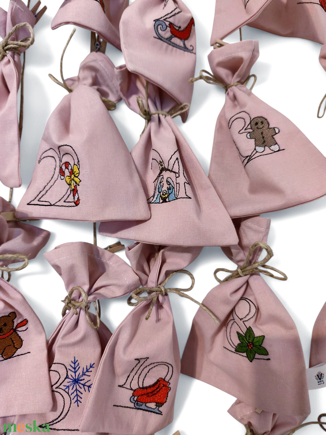 Kézműves adventi kalendárium, hímzett zsákok  - karácsony - adventi díszek - adventi naptár - Meska.hu