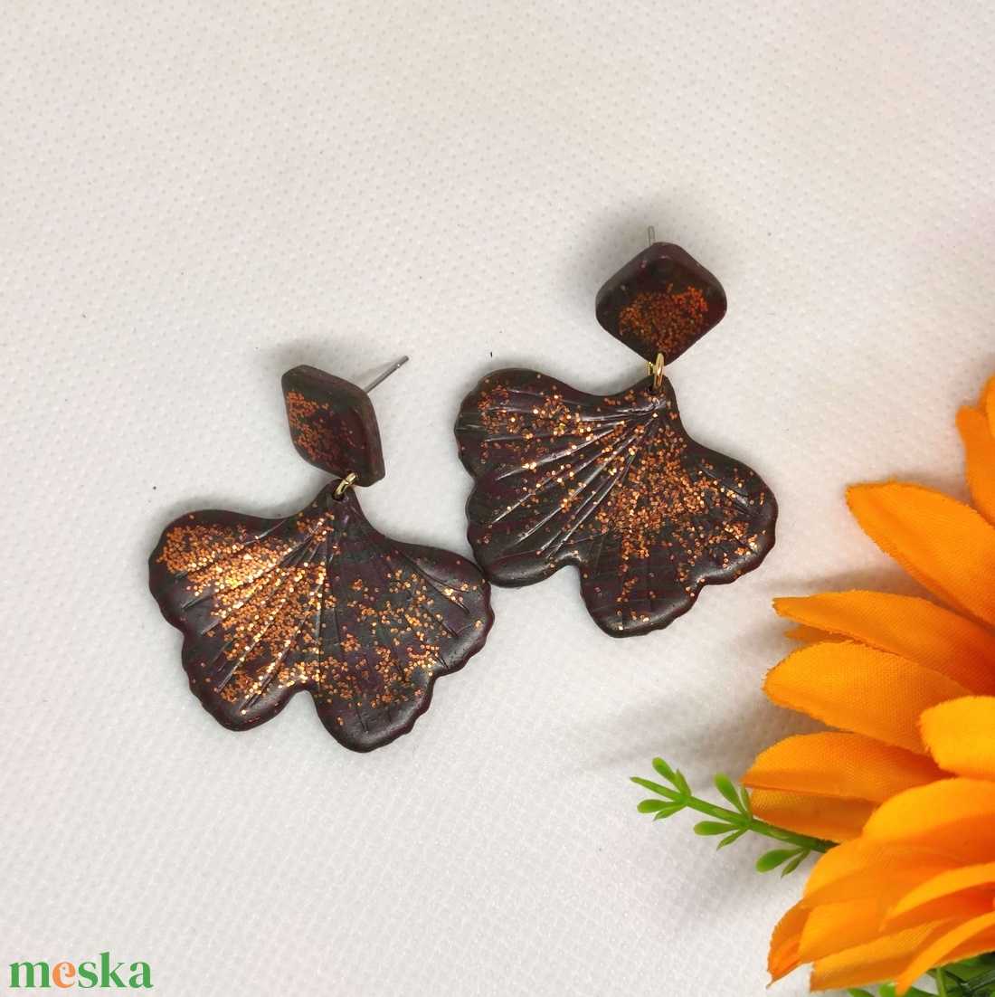 Csillogó bronz páfrányfenyő levél alakú fülbevaló - modern elegancia - ékszer - fülbevaló - lógó fülbevaló - Meska.hu Csillogó bronz páfrányfenyő levél alakú fülbevaló - modern elegancia - ékszer - fülbevaló - lógó fülbevaló - Meska.hu