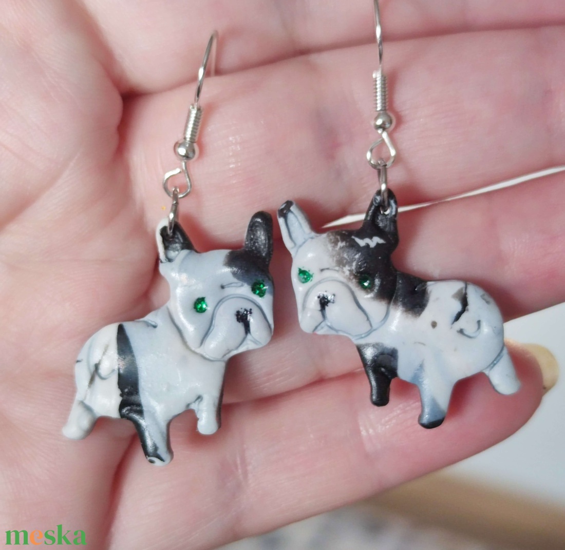 Bulldog Báj fülbevaló - ékszer - fülbevaló - lógó fülbevaló - Meska.hu