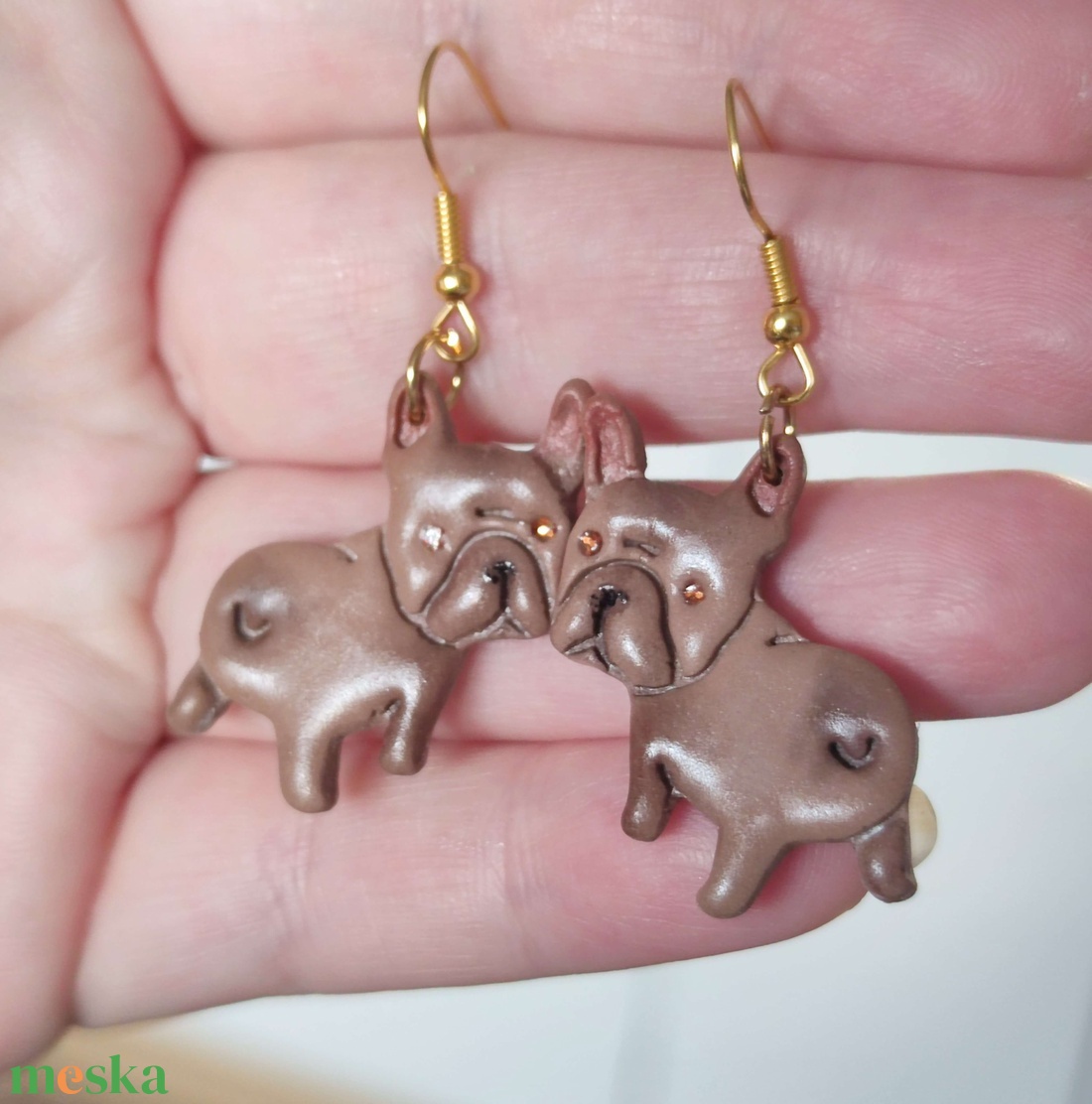 Bulldog Báj fülbevaló - ékszer - fülbevaló - lógó fülbevaló - Meska.hu