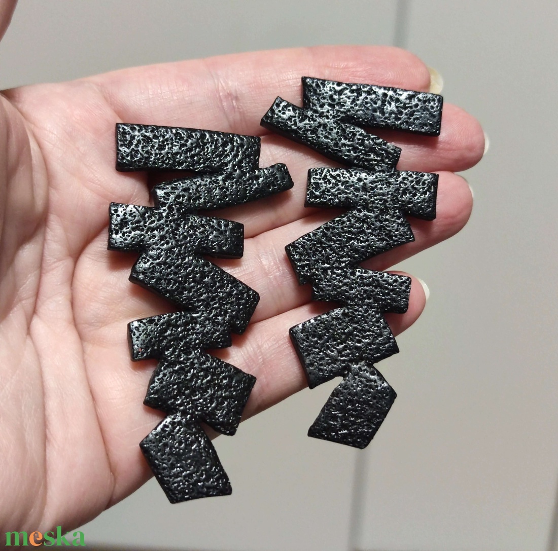 Fekete Szimfónia fülbevaló - ékszer - fülbevaló - lógó fülbevaló - Meska.hu