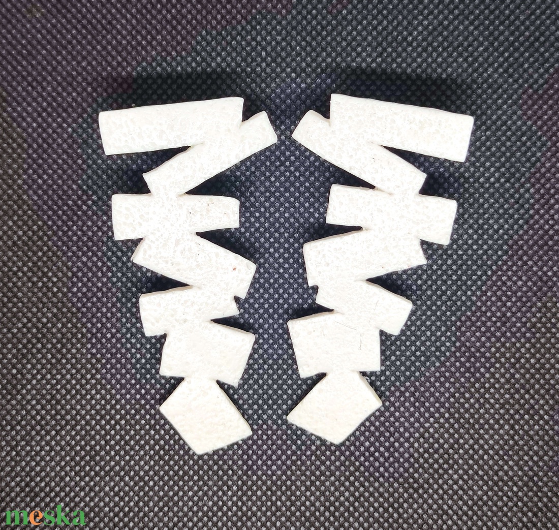 Fehér Szimfónia fülbevaló - ékszer - fülbevaló - lógó fülbevaló - Meska.hu