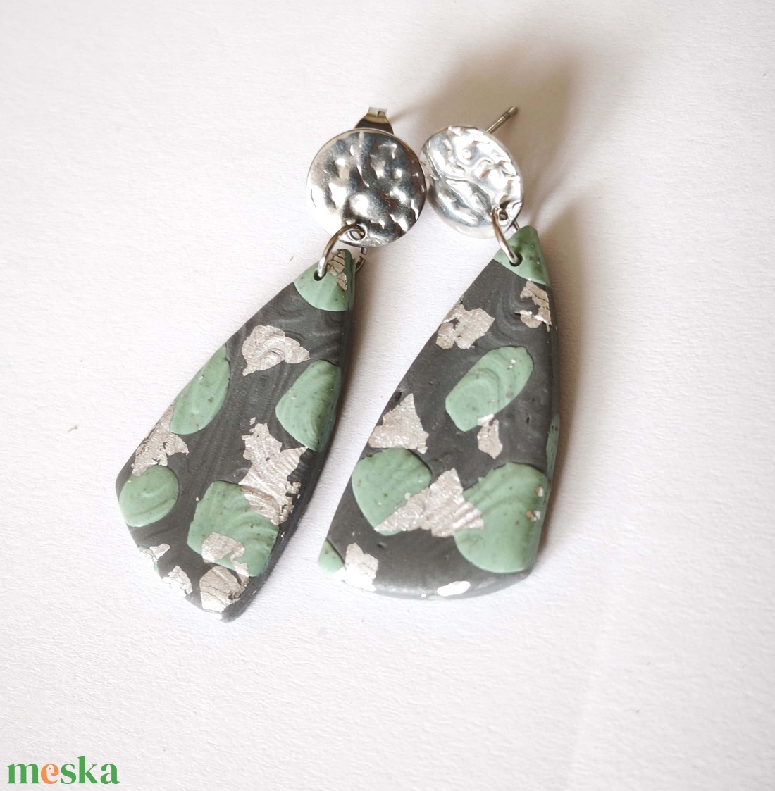 Ezüst-Menta Elegancia fülbevaló - ékszer - fülbevaló - lógó fülbevaló - Meska.hu