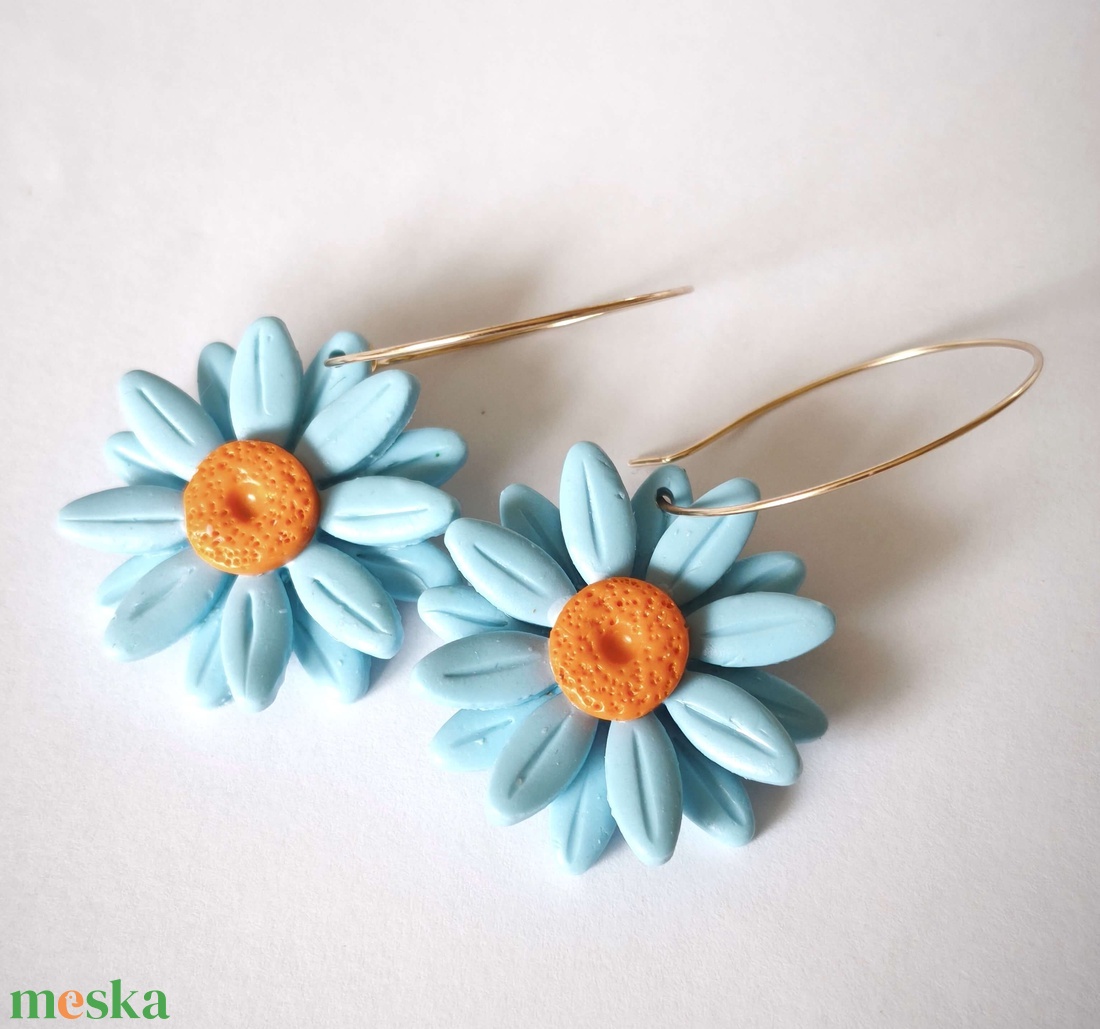 Égkék Margaréta fülbevaló - ékszer - fülbevaló - lógó fülbevaló - Meska.hu