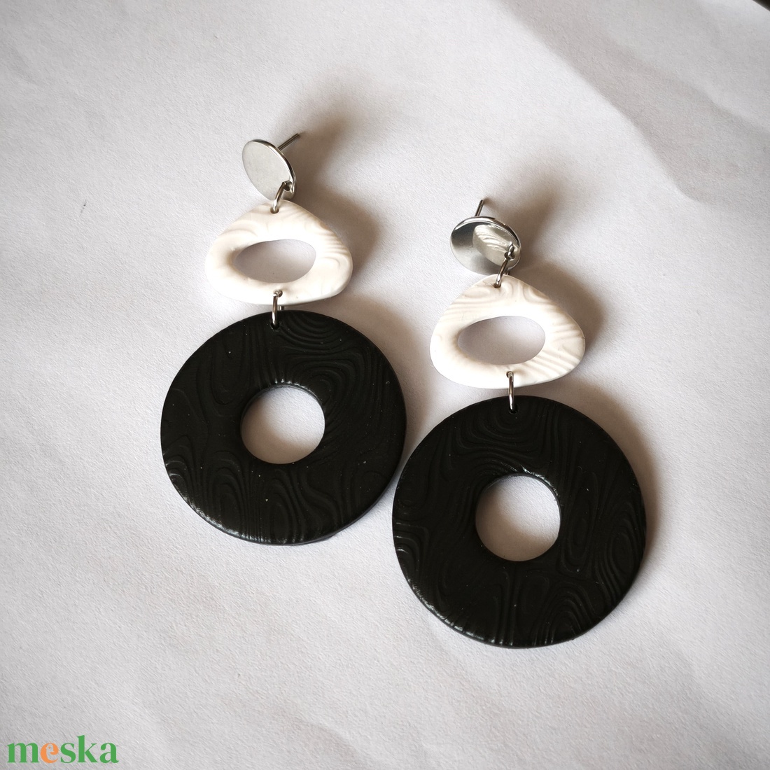 Ében Kontraszt fülbevaló - ékszer - fülbevaló - lógó fülbevaló - Meska.hu