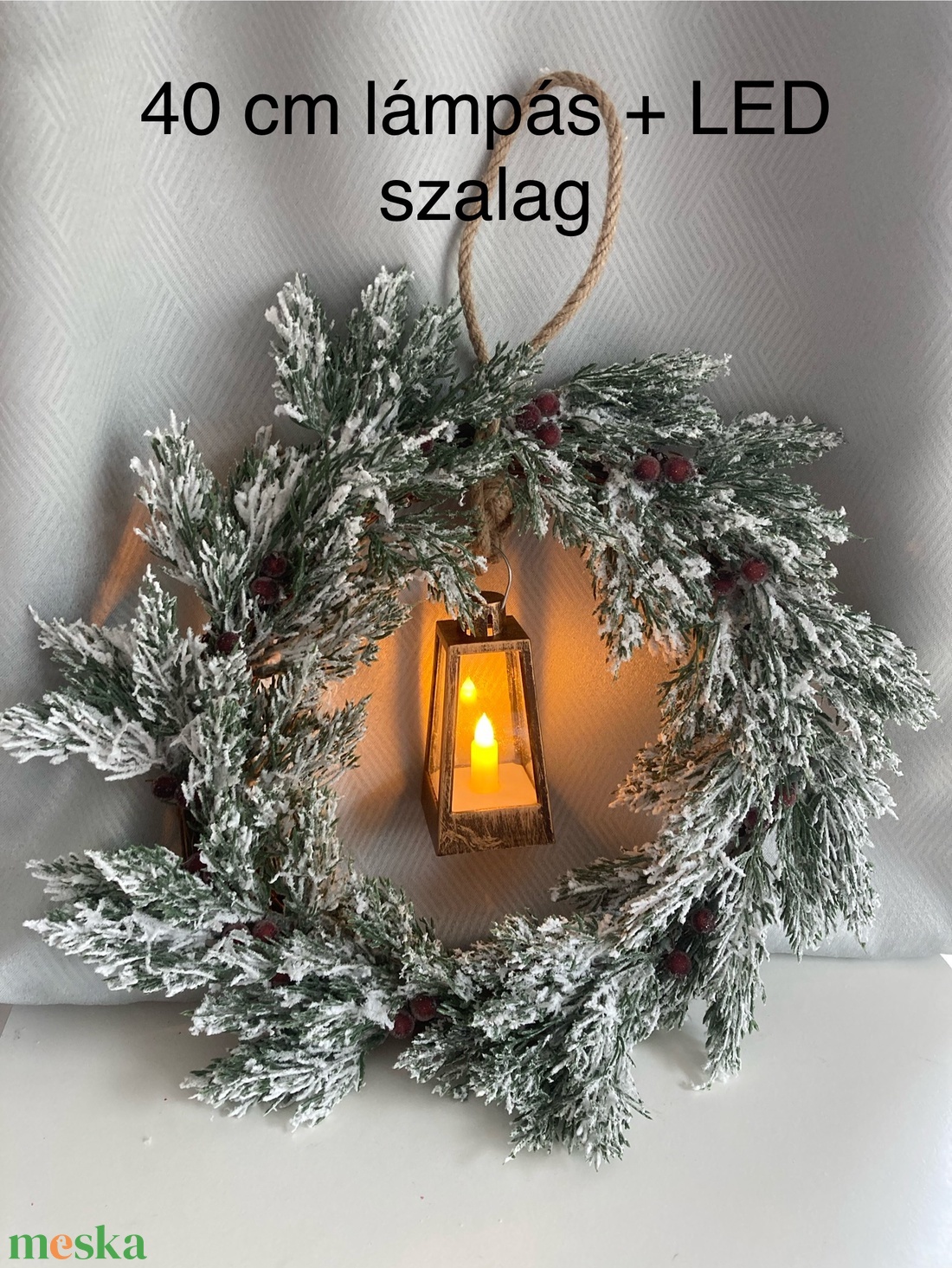 Havas tuja nagy kopogtató LED szalaggal - karácsony - karácsonyi lakásdekoráció - karácsonyi ajtódíszek - Meska.hu Havas tuja nagy kopogtató LED szalaggal - karácsony - karácsonyi lakásdekoráció - karácsonyi ajtódíszek - Meska.hu
