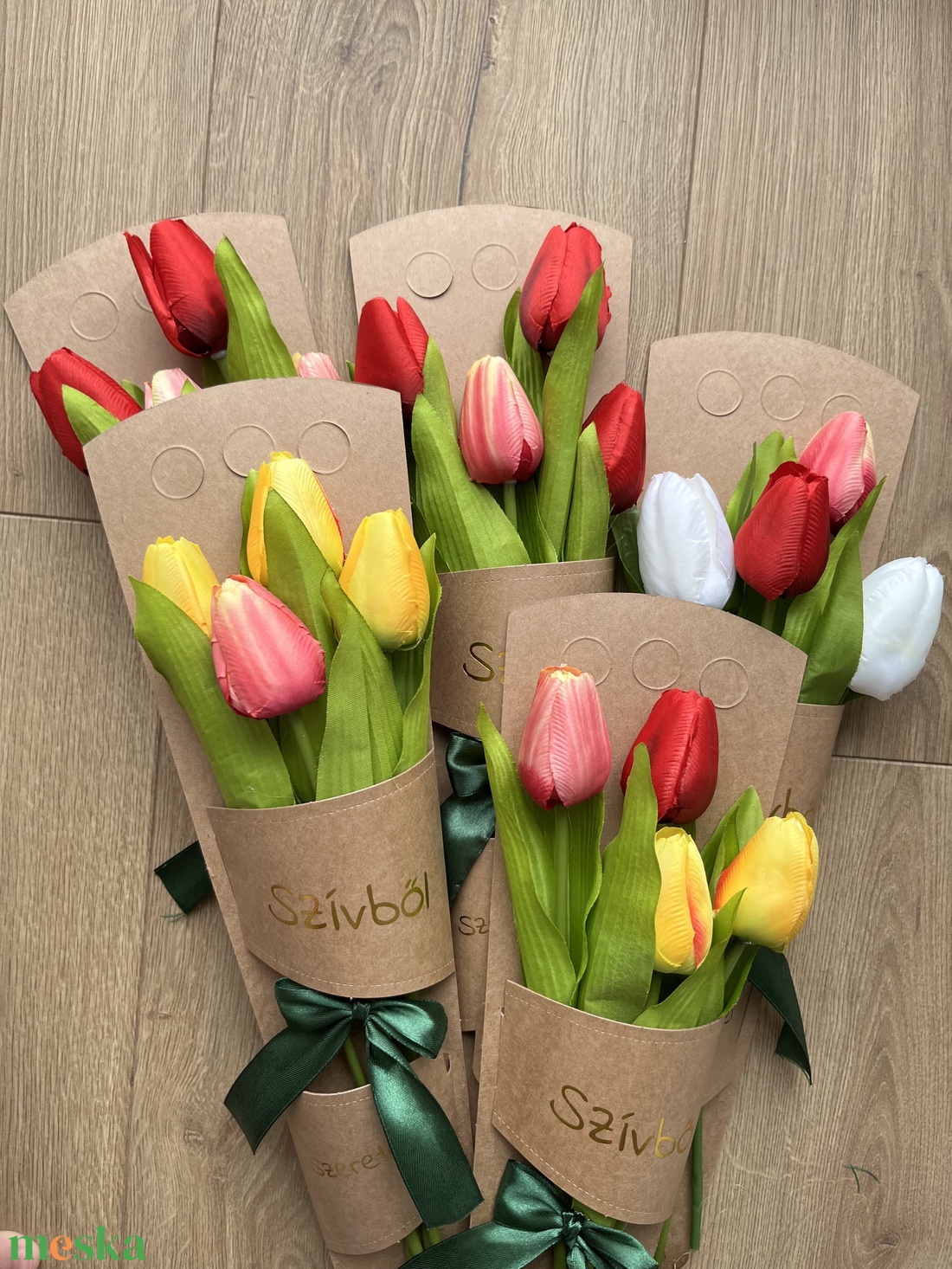 Nőnapi tulipán díszcsomagolásban - otthon & életmód - dekoráció - virágdísz és tartó - csokor & virágdísz - Meska.hu Nőnapi tulipán díszcsomagolásban - otthon & életmód - dekoráció - virágdísz és tartó - csokor & virágdísz - Meska.hu