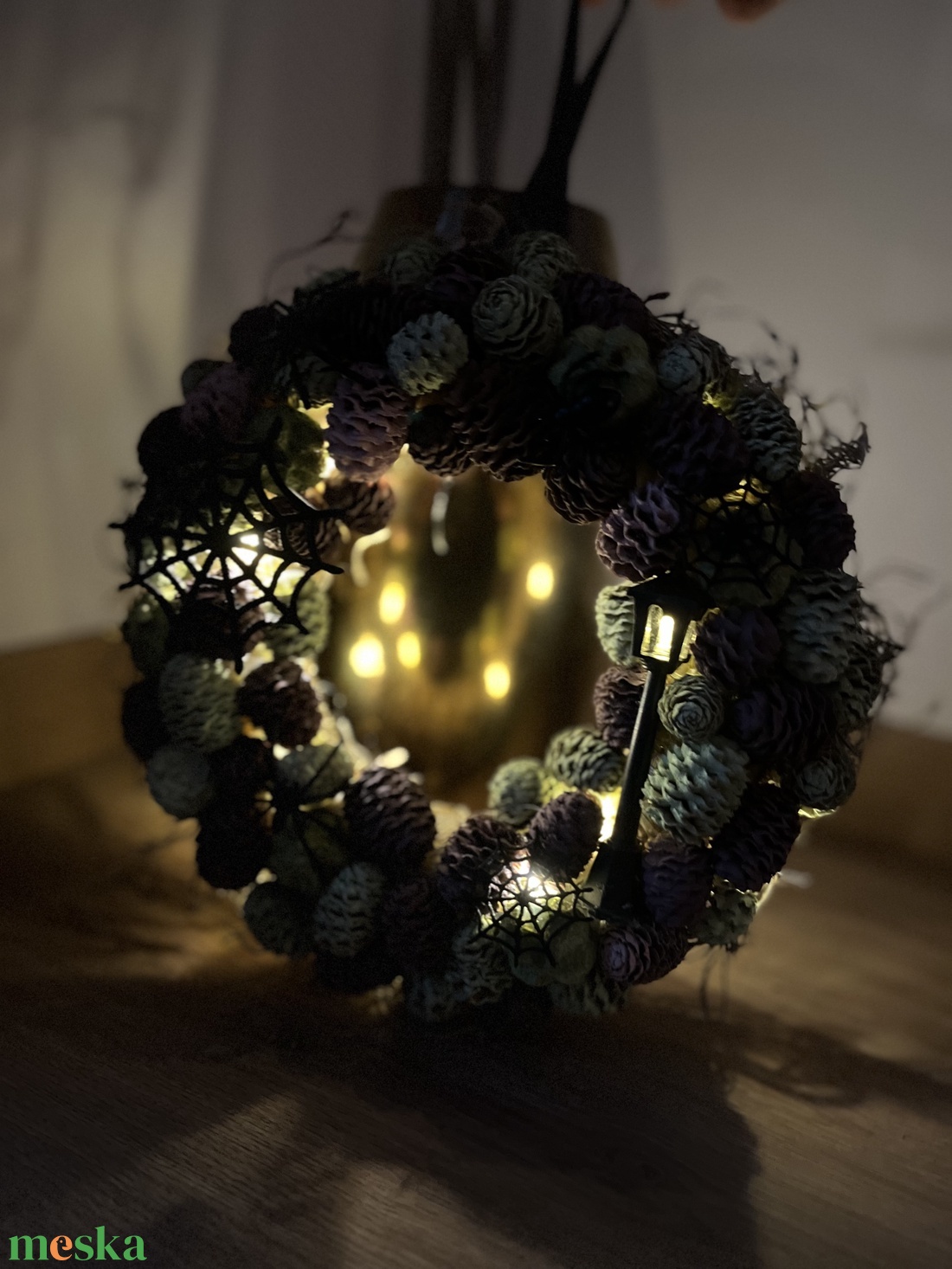 Világító halloweeni ajtódísz, pókok - otthon & életmód - dekoráció - ajtó- és ablak dekoráció - ajtódísz & kopogtató - Meska.hu Világító halloweeni ajtódísz, pókok - otthon & életmód - dekoráció - ajtó- és ablak dekoráció - ajtódísz & kopogtató - Meska.hu