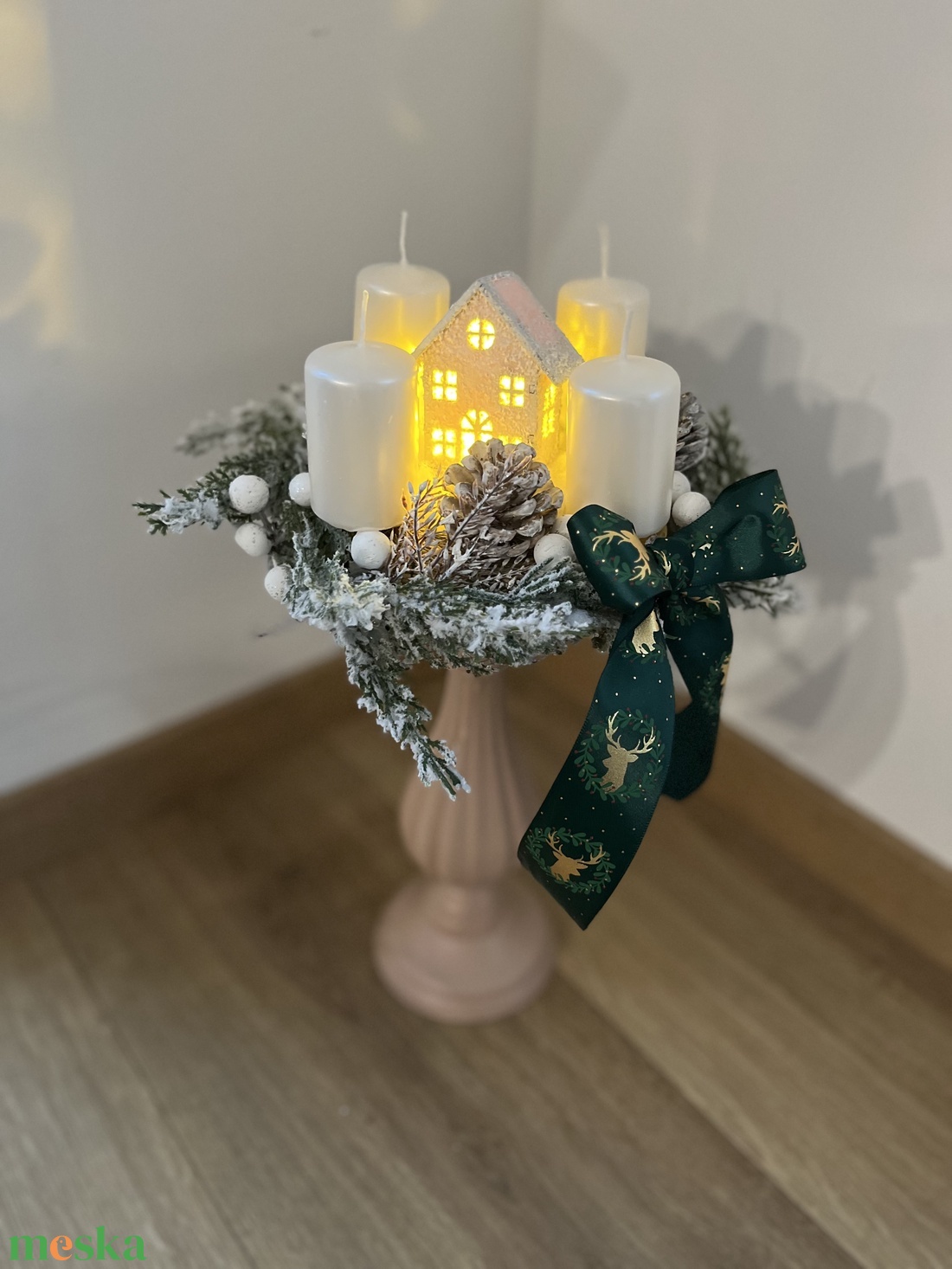 Prémium adventi dísz, koszorú, gyöngyház gyertyákkal - karácsony - adventi díszek - adventi gyertyadíszek és koszorúdíszek - Meska.hu
