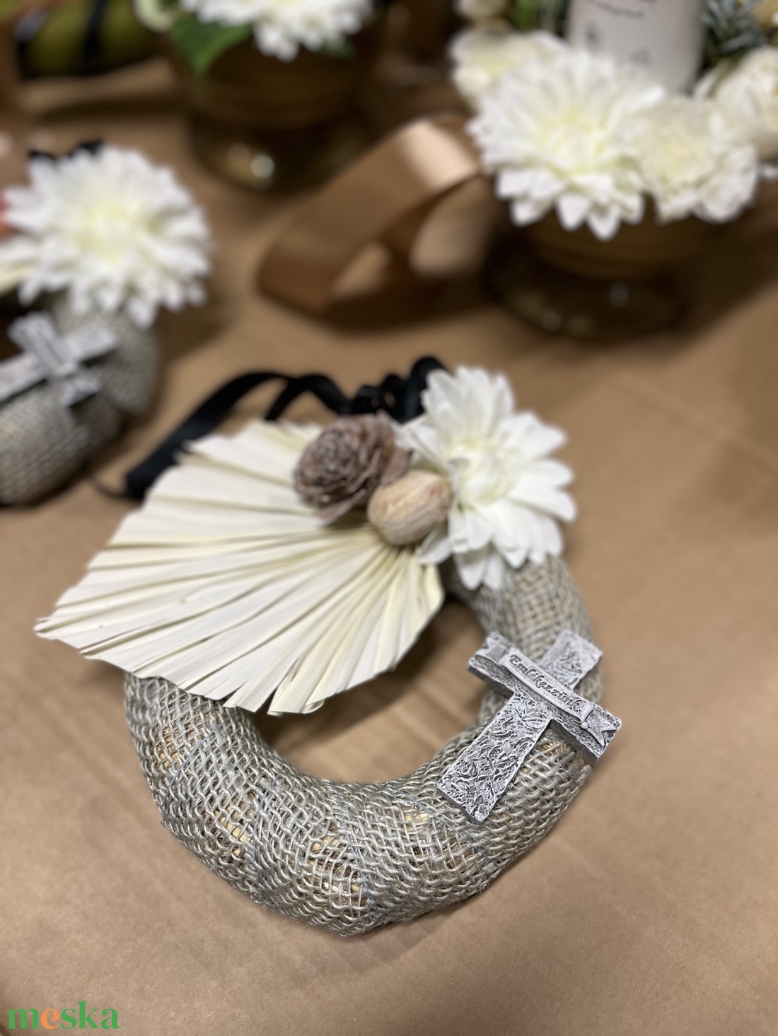 15 cm-es szalma alapon készített sírdíszek - otthon & életmód - vallás - temetkezési tárgy - sírdísz, kegyeleti dísz - Meska.hu 15 cm-es szalma alapon készített sírdíszek - otthon & életmód - vallás - temetkezési tárgy - sírdísz, kegyeleti dísz - Meska.hu