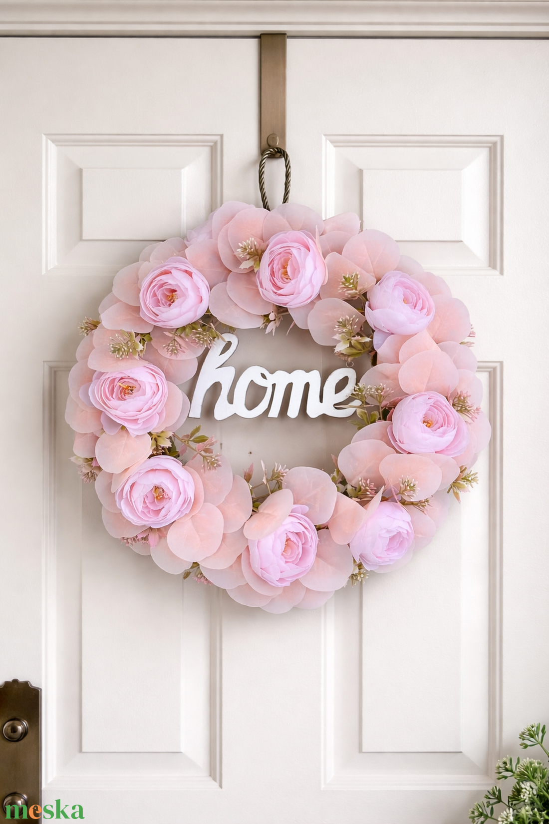 Óriás peónia kopogtató eukaliptusszal, LED füzérrel - otthon & életmód - dekoráció - ajtó- és ablak dekoráció - ajtódísz & kopogtató - Meska.hu