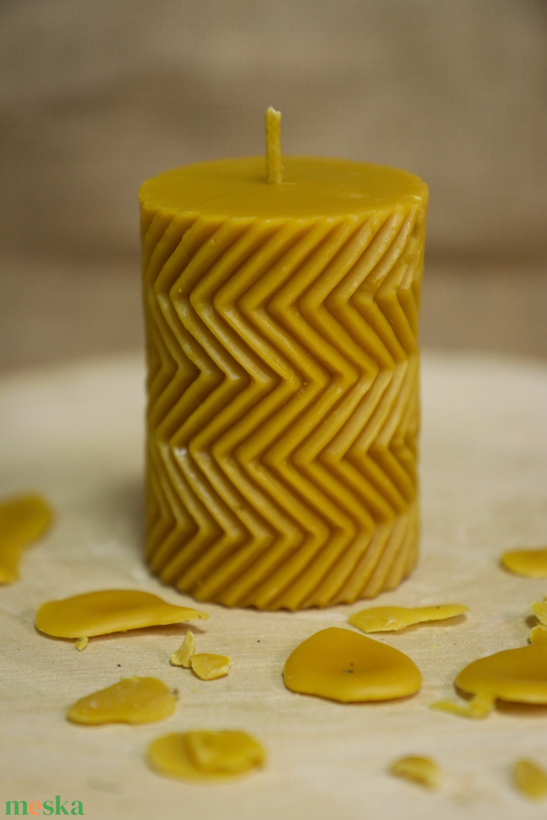 Méhviasz gyertya cikkcakk - otthon & életmód - gyertya, illat, aroma - gyertya - Meska.hu