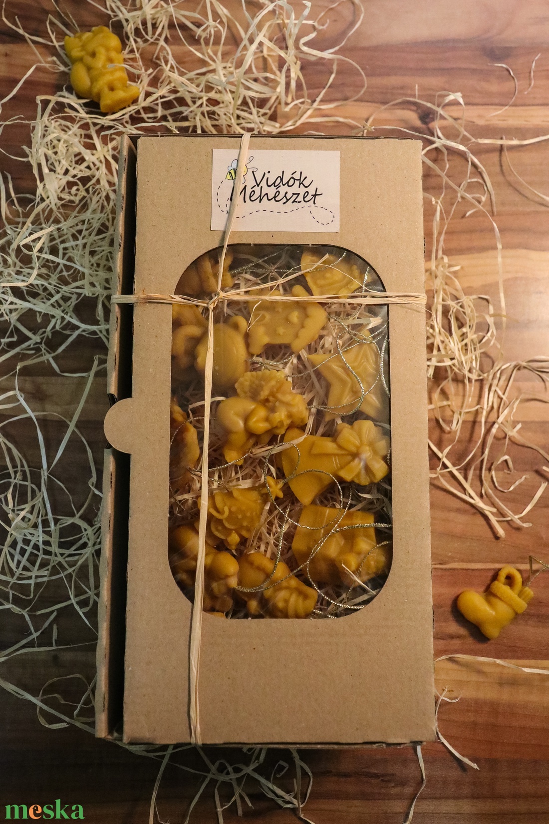 Ajándék karácsonyfadísz szett díszdobozban 17db 4-7x3-5cm - karácsony - karácsonyi lakásdekoráció - karácsonyfadíszek - Meska.hu